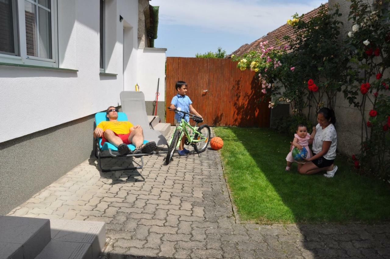 Ferienhaus Resi Illmitz Exterior foto